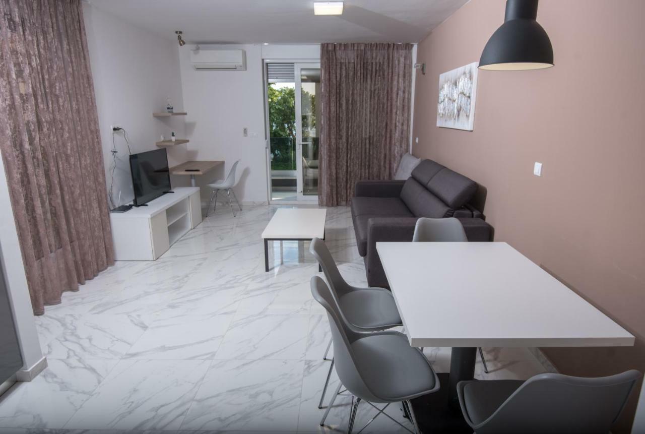 Apartments Adriatic Подстрана Экстерьер фото
